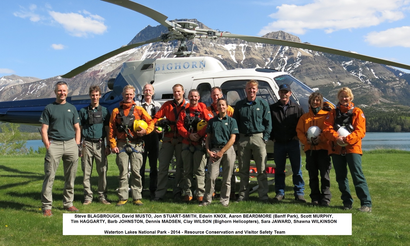 Edwin Knox and crew in front of helicopter